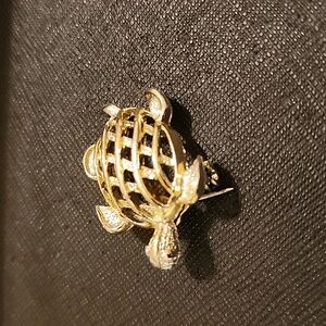 Vintage Gerry's Silver Tone Lattice Turtle 🐢 Pin/Brooch